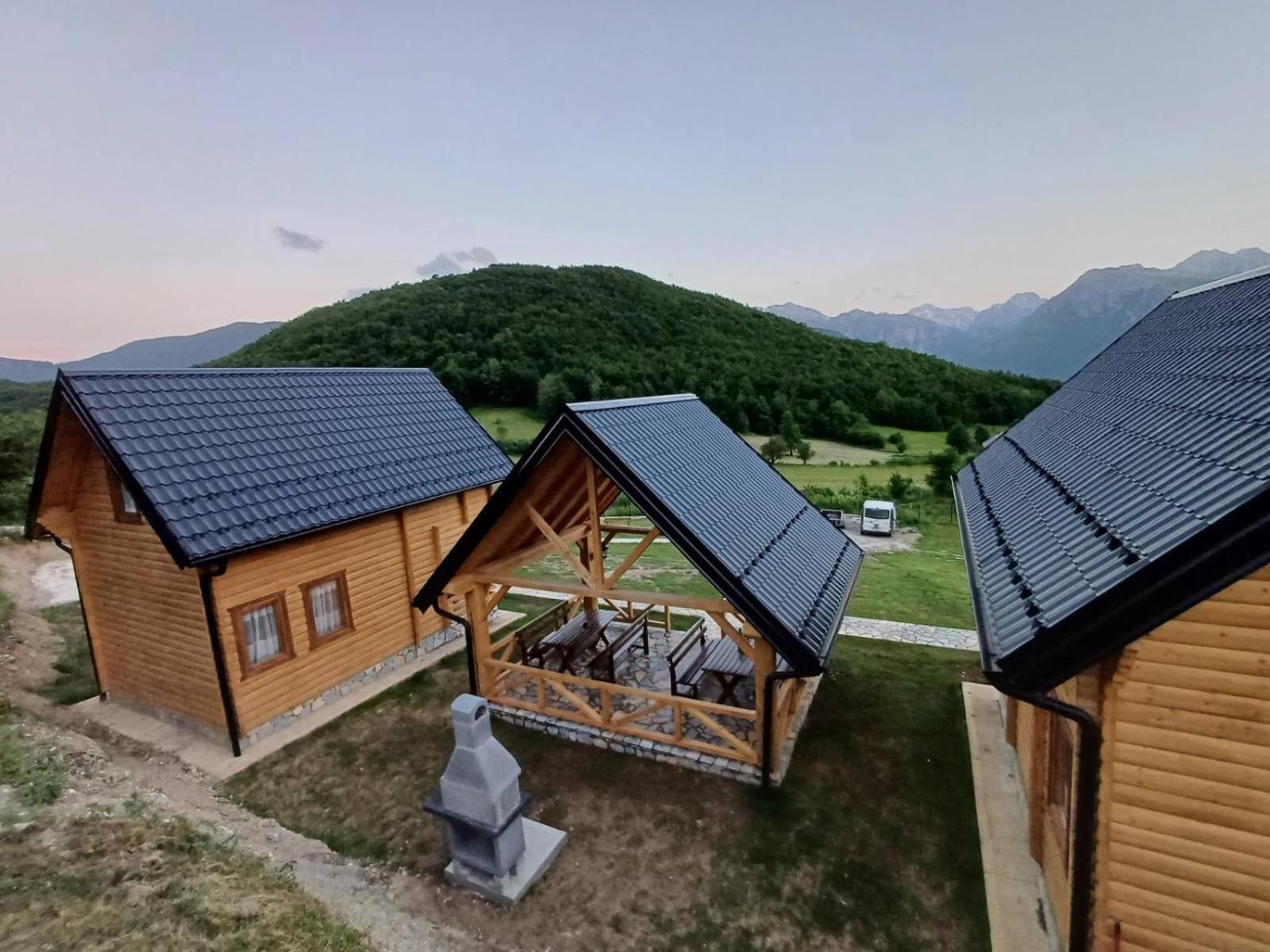 Soulrest Ekoresort - Mehov Konak Gusinje Bagian luar foto
