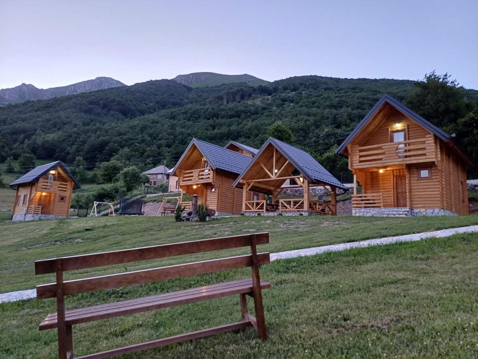 Soulrest Ekoresort - Mehov Konak Gusinje Bagian luar foto