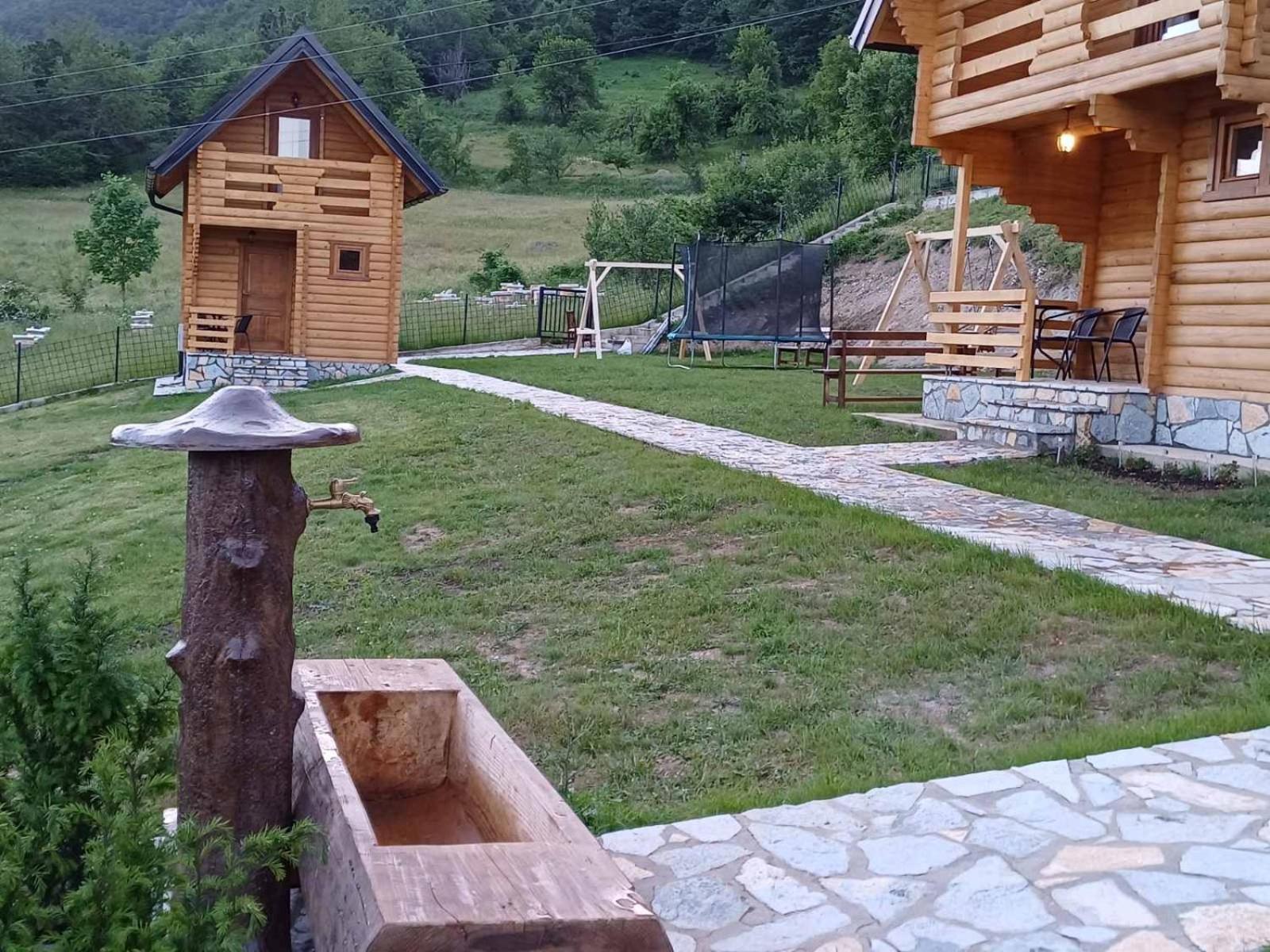 Soulrest Ekoresort - Mehov Konak Gusinje Bagian luar foto