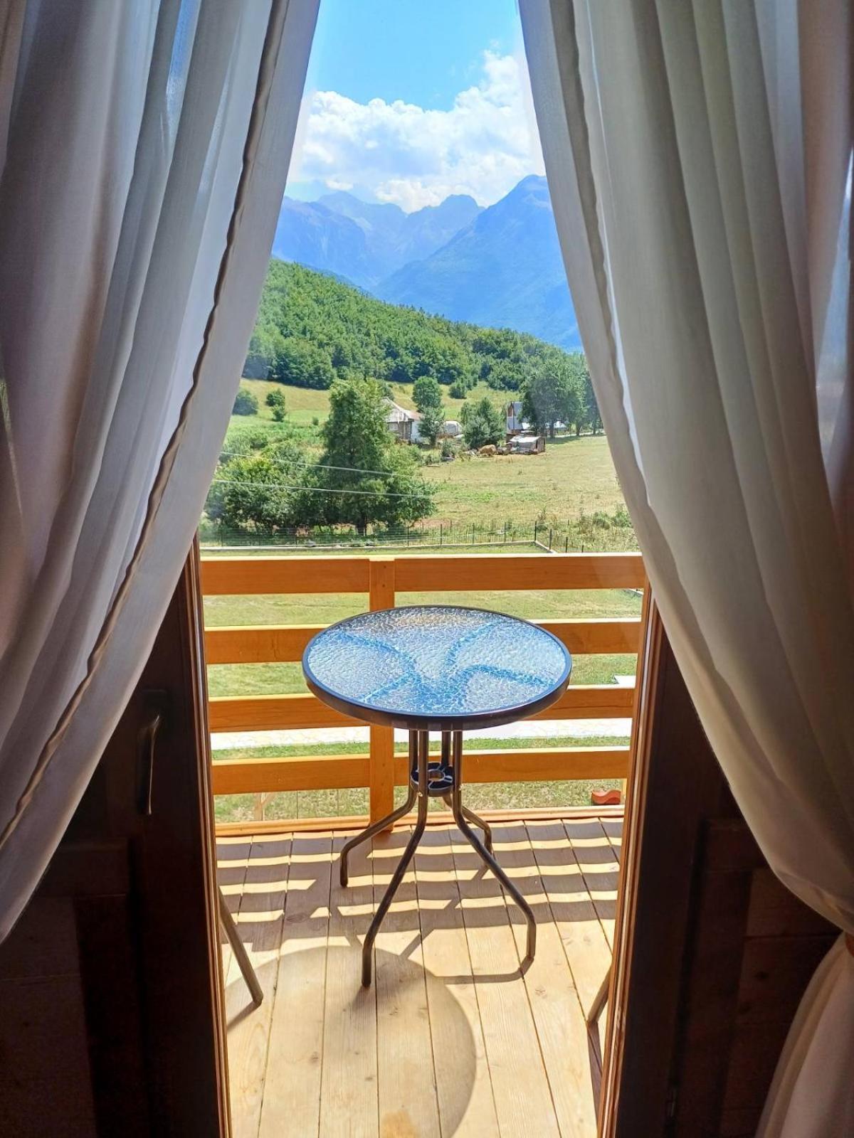 Soulrest Ekoresort - Mehov Konak Gusinje Bagian luar foto